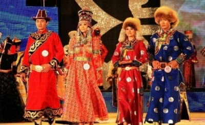 蒙古族的风俗习惯-豪迈高歌的蒙古贵族